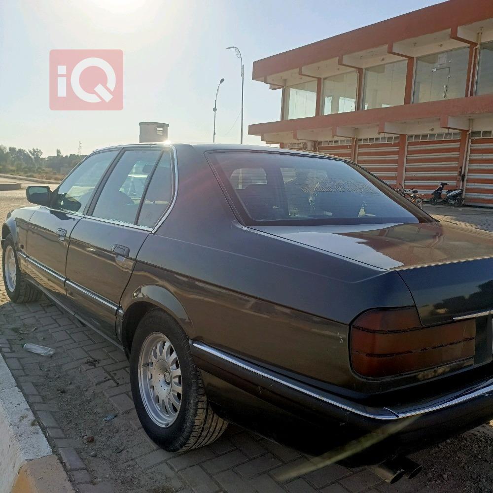 بي ام دبليو الفئة 7